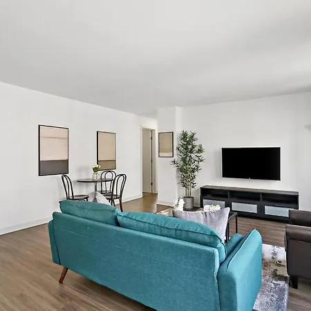 Spacious & Modern 2Br Apartment - Algonquin 06-008E